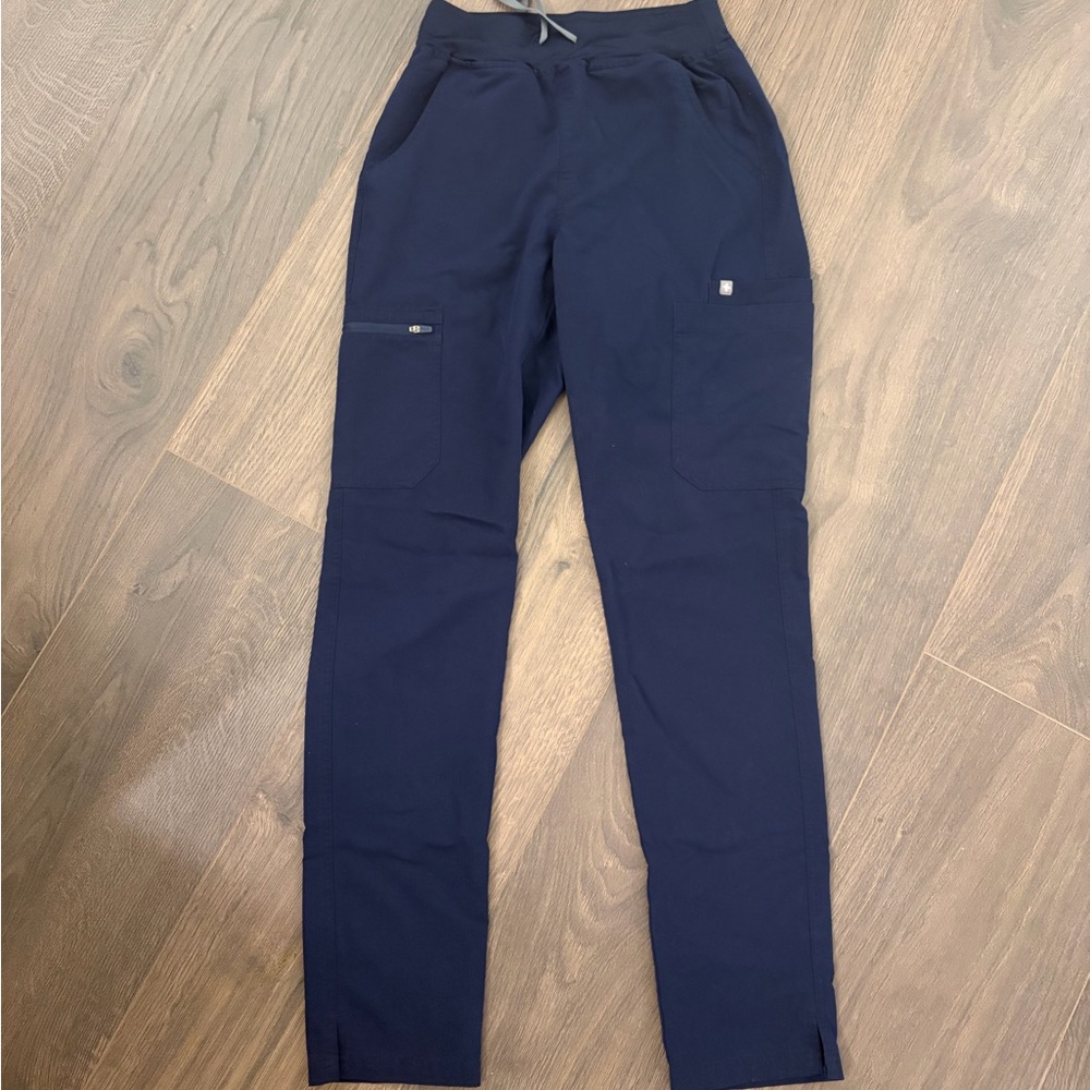 Figs Women's High Waisted Livingston Basic Scrub Pants